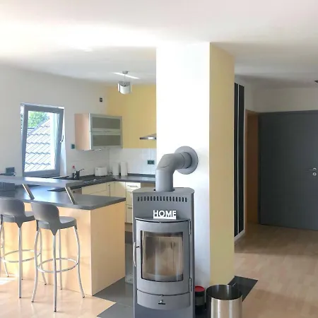 Paradies In Apartment *